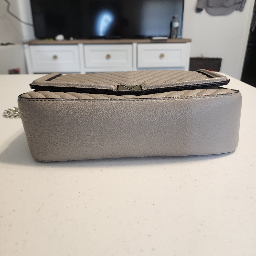Victoria's Secret Gray Quilted Shoulder Bag with Silver Chain - Picture 9 of 12